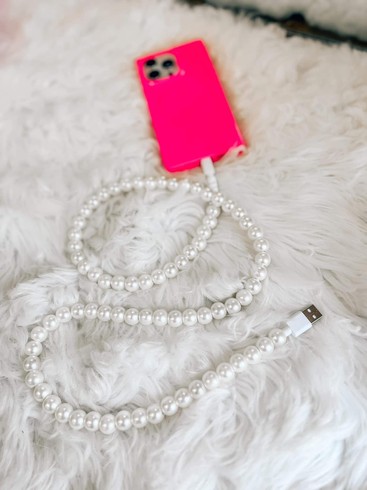 Pearl Iphone Charger